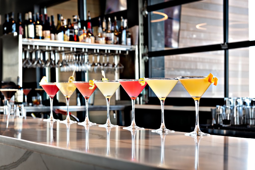 Bar Louie - Naperville | restaurant | 2835 Showplace Dr Suite 139, Naperville, IL 60564, USA | 3314442050 OR +1 331-444-2050