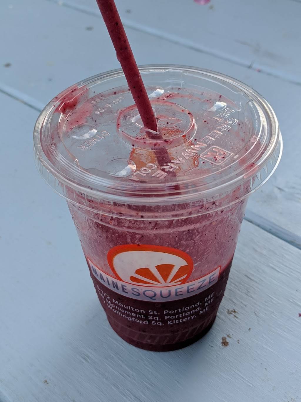Maine Squeeze Juice Cafe | restaurant | 5 1/2 Moulton St, Portland, ME 04101, USA | 2077737374 OR +1 207-773-7374