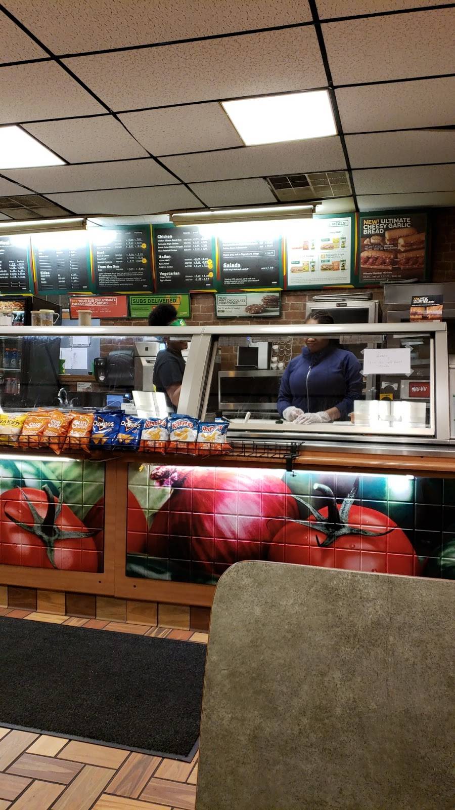 Subway | restaurant | 2181 E Livingston Ave, Columbus, OH 43209, USA | 6148841569 OR +1 614-884-1569