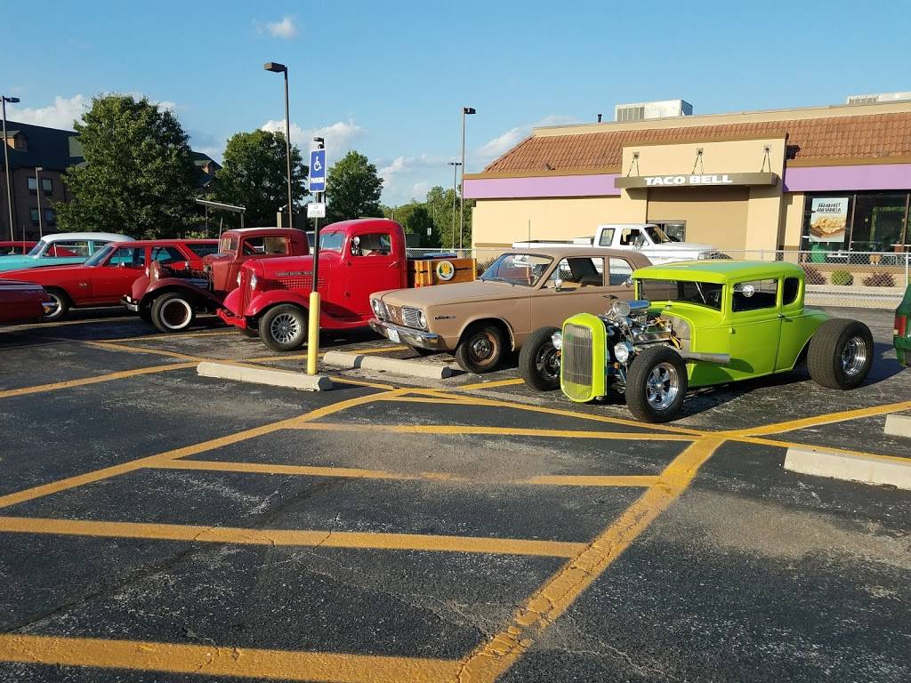 Hardees | restaurant | 231 State Hwy 47, Troy, MO 63379, USA | 6365287222 OR +1 636-528-7222