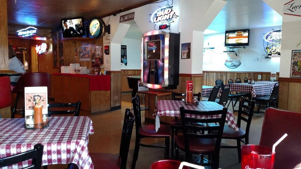 Dennys Place | restaurant | 735 Old Lincoln Hwy, Crescent, IA 51526, USA | 7125453919 OR +1 712-545-3919