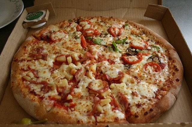 Papa Johns Pizza | restaurant | 125 18th St, Jersey City, NJ 07310, USA | 2012226767 OR +1 201-222-6767