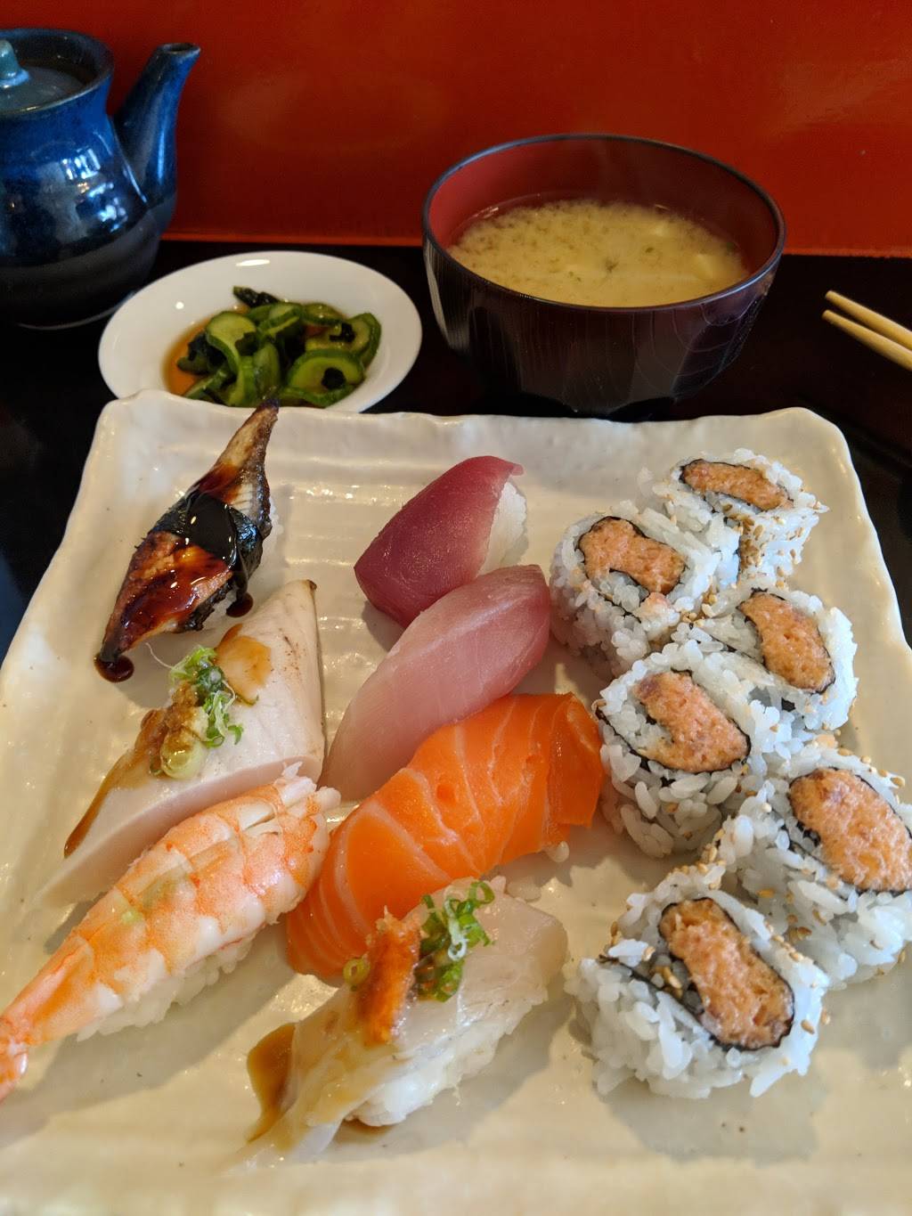 Sushi House | restaurant | 12013 Pico Blvd, Los Angeles, CA 90064, USA | 3104791507 OR +1 310-479-1507