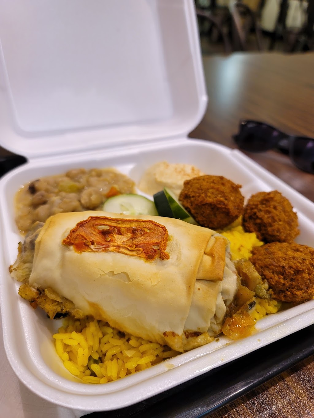 Oasis Cafe | restaurant | 21 N Wabash Ave, Chicago, IL 60602, USA | 3124439534 OR +1 312-443-9534