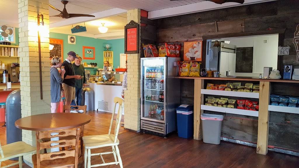 Little Finger Eatery | restaurant | 10213 W Front St, Empire, MI 49630, USA | 2318352168 OR +1 231-835-2168