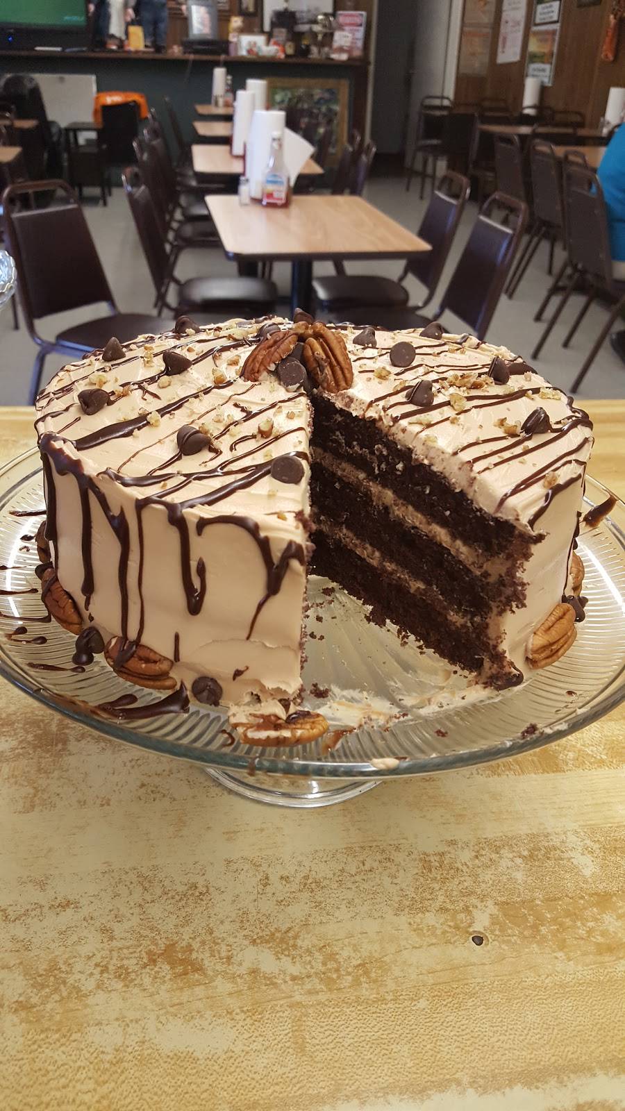 Love That BBQ | restaurant | 1901 Maryville Pike, Knoxville, TN 37920, USA | 8657481741 OR +1 865-748-1741