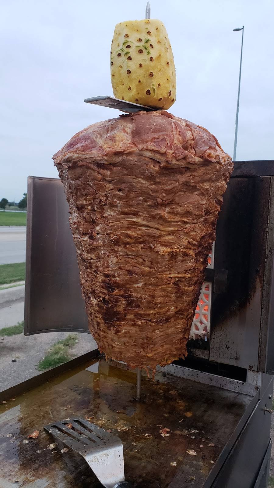 Tacos Azteca | restaurant | 340 W Cornhusker Hwy, Lincoln, NE 68521, USA | 4023106823 OR +1 402-310-6823