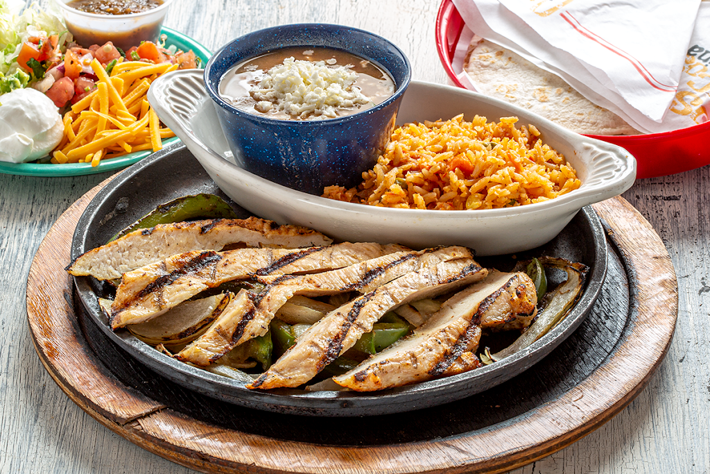 Ojos Locos Sports Cantina - Brownsville | restaurant | 3100 N Expressway 83, Brownsville, TX 78526, USA | 9563382861 OR +1 956-338-2861