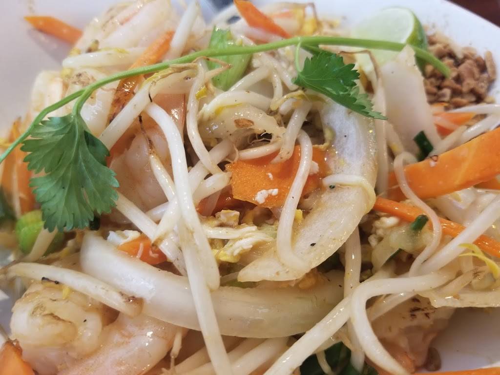 Saigon Bistro | restaurant | 1554 Town Center Dr W, Lakeland, FL 33803, USA | 8636866560 OR +1 863-686-6560