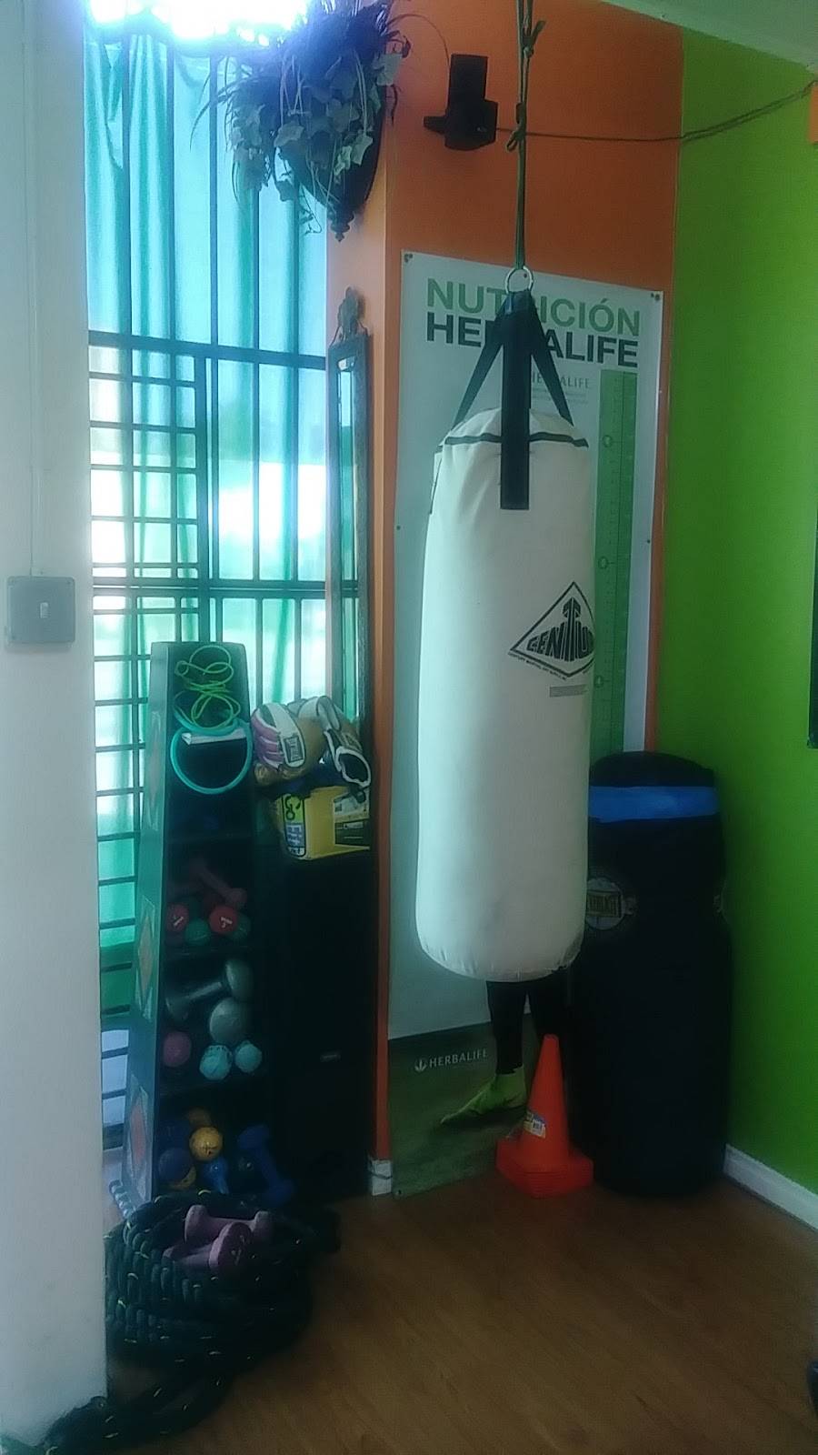 VIDA Activa y Saludable | restaurant | 3402 W Washington Blvd, Los Angeles, CA 90018, USA | 3234038898 OR +1 323-403-8898