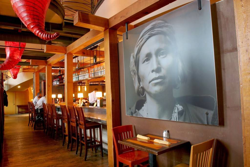 Thunder Grill | restaurant | 50 Massachusetts Ave NE, Washington, DC 20002, USA | 2028980051 OR +1 202-898-0051