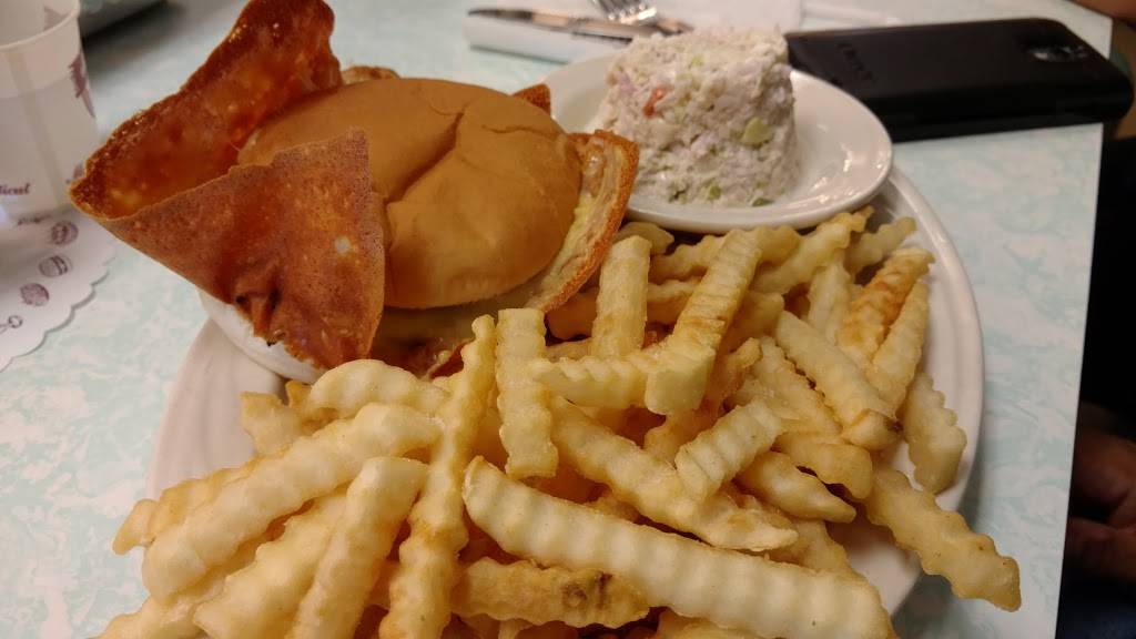 Shady Glen | restaurant | 360 Middle Turnpike W, Manchester, CT 06040, USA | 8606430511 OR +1 860-643-0511