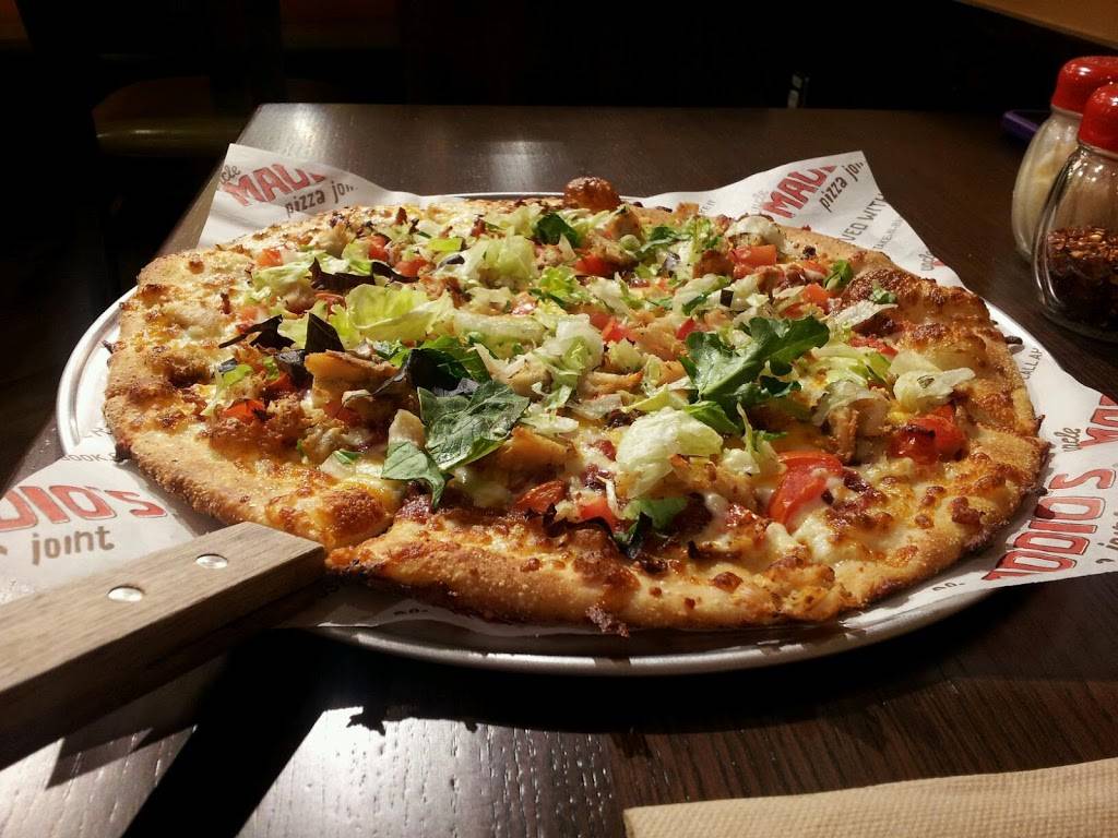 Uncle Maddios Pizza | restaurant | 101 S Tryon St #8, Charlotte, NC 28280, USA | 7047339800 OR +1 704-733-9800