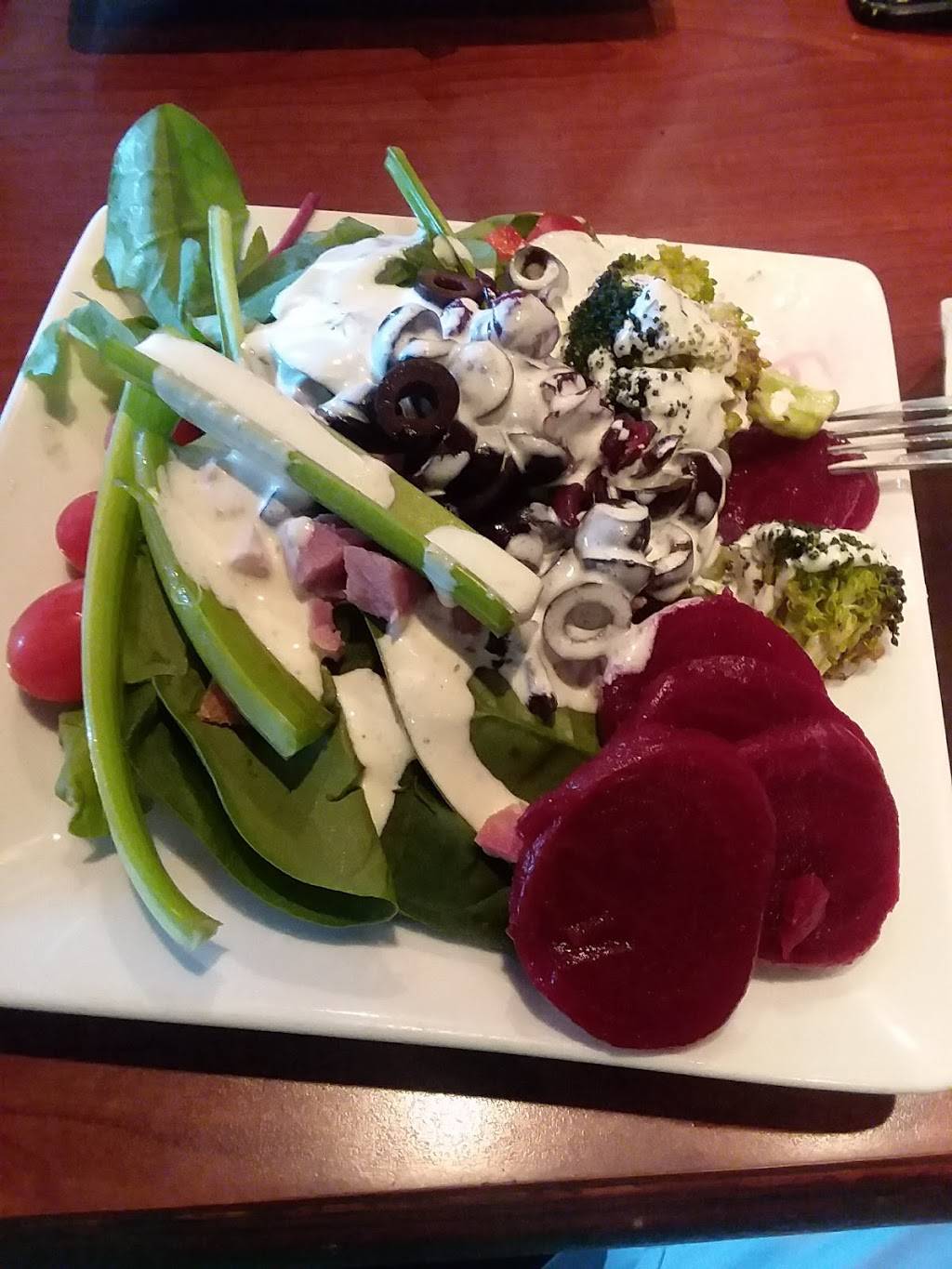 Ruby Tuesday | restaurant | 580 Al Henderson Blvd, Savannah, GA 31419, USA | 9129200128 OR +1 912-920-0128