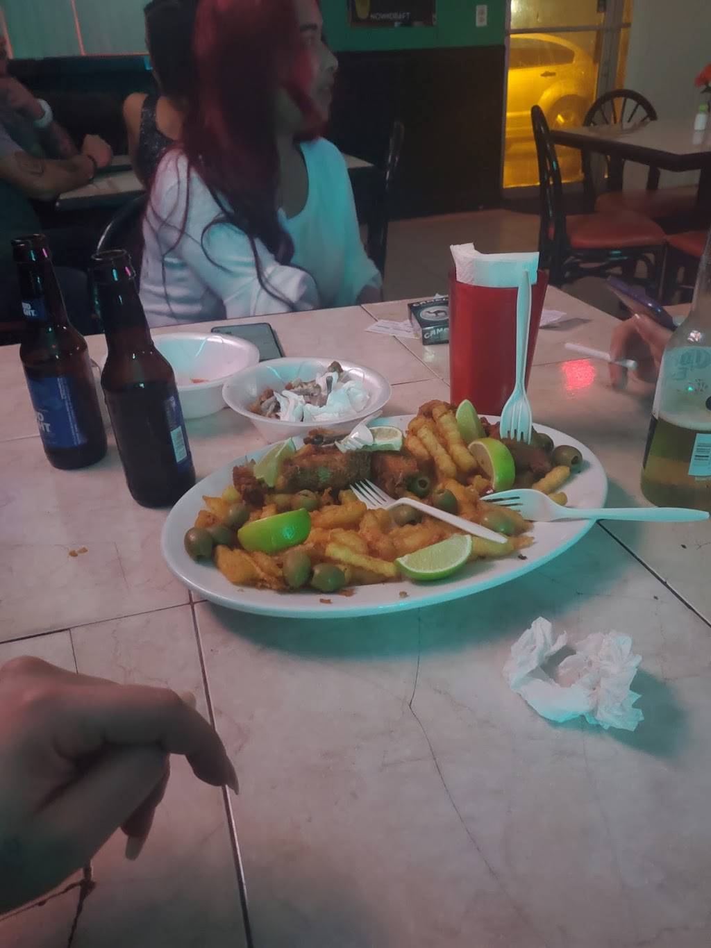 La Vino Tinto Sports Restaurante | restaurant | 201 W 22nd St, Hialeah, FL 33010, USA | 3059514250 OR +1 305-951-4250