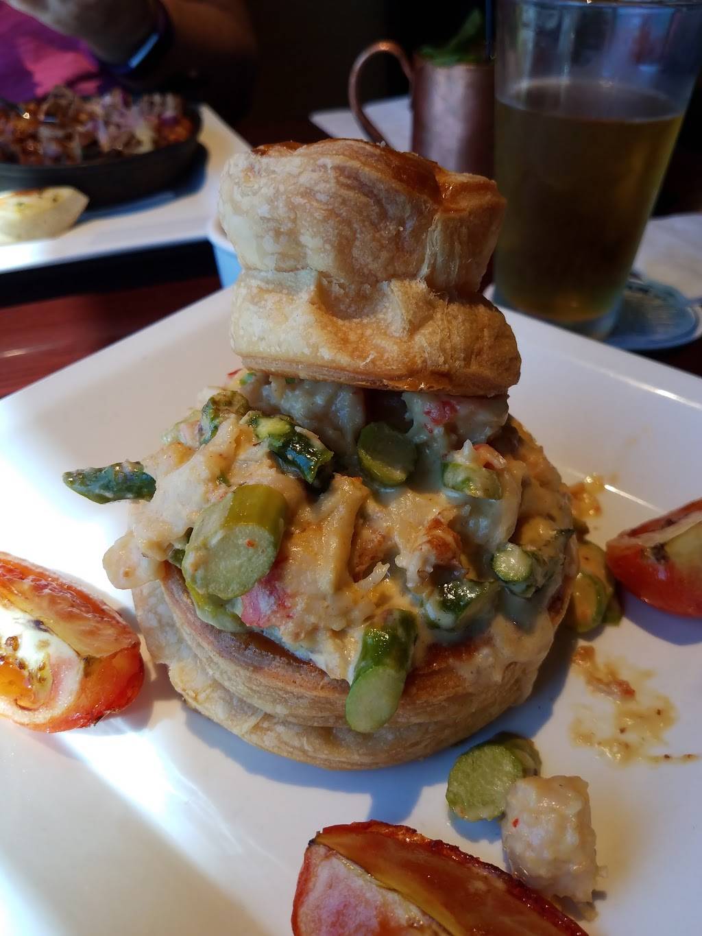 Malaineys Grill & One Hell of an Irish Bar | restaurant | 168 N Marina Dr, Long Beach, CA 90803, USA | 5625989431 OR +1 562-598-9431