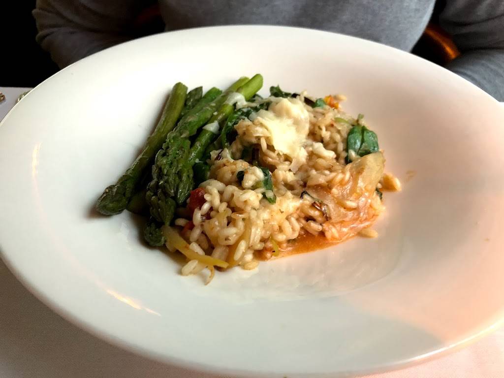 English Inn | restaurant | 677 S Michigan Rd, Eaton Rapids, MI 48827, USA | 5176632500 OR +1 517-663-2500