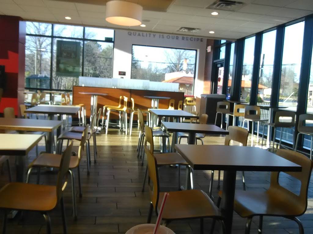 Wendys | restaurant | 4805 W Market St, Greensboro, NC 27407, USA | 3368523500 OR +1 336-852-3500