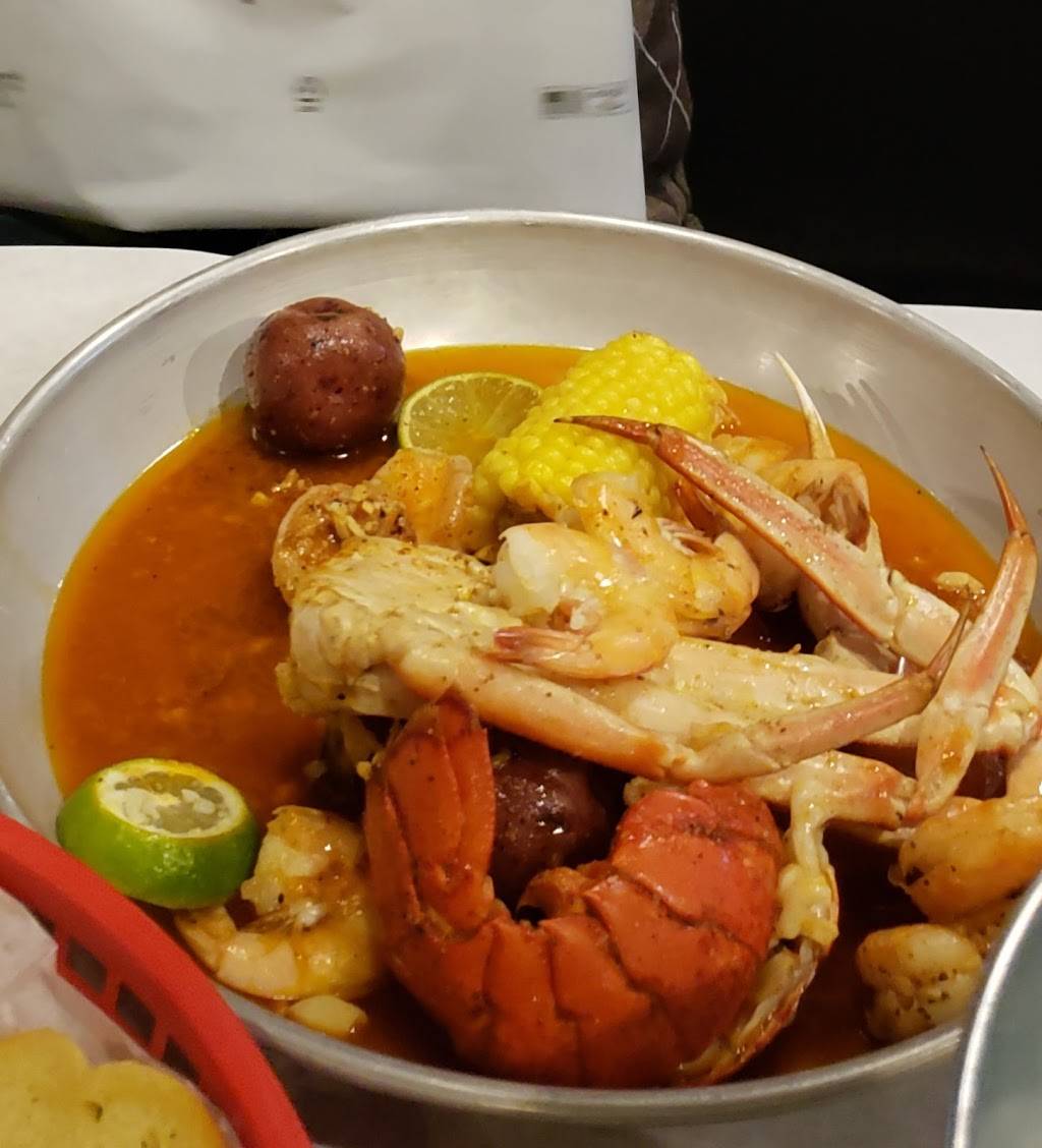 The Juicy Seafood | restaurant | 1404 Boston Rd, Springfield, MA 01119, USA | 4132098941 OR +1 413-209-8941