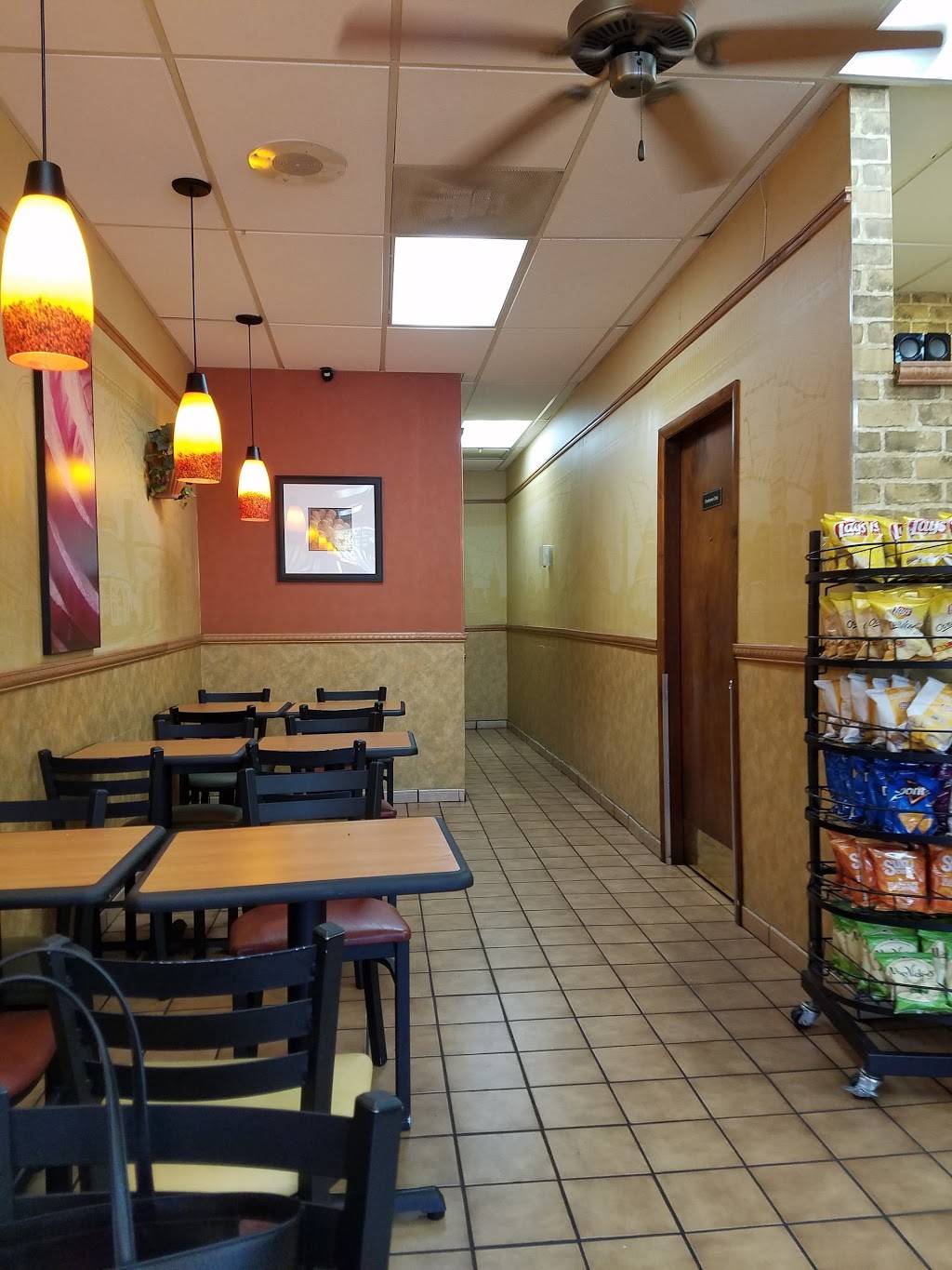Subway | restaurant | 2360 W 68th St, Hialeah, FL 33016, USA | 3053629366 OR +1 305-362-9366