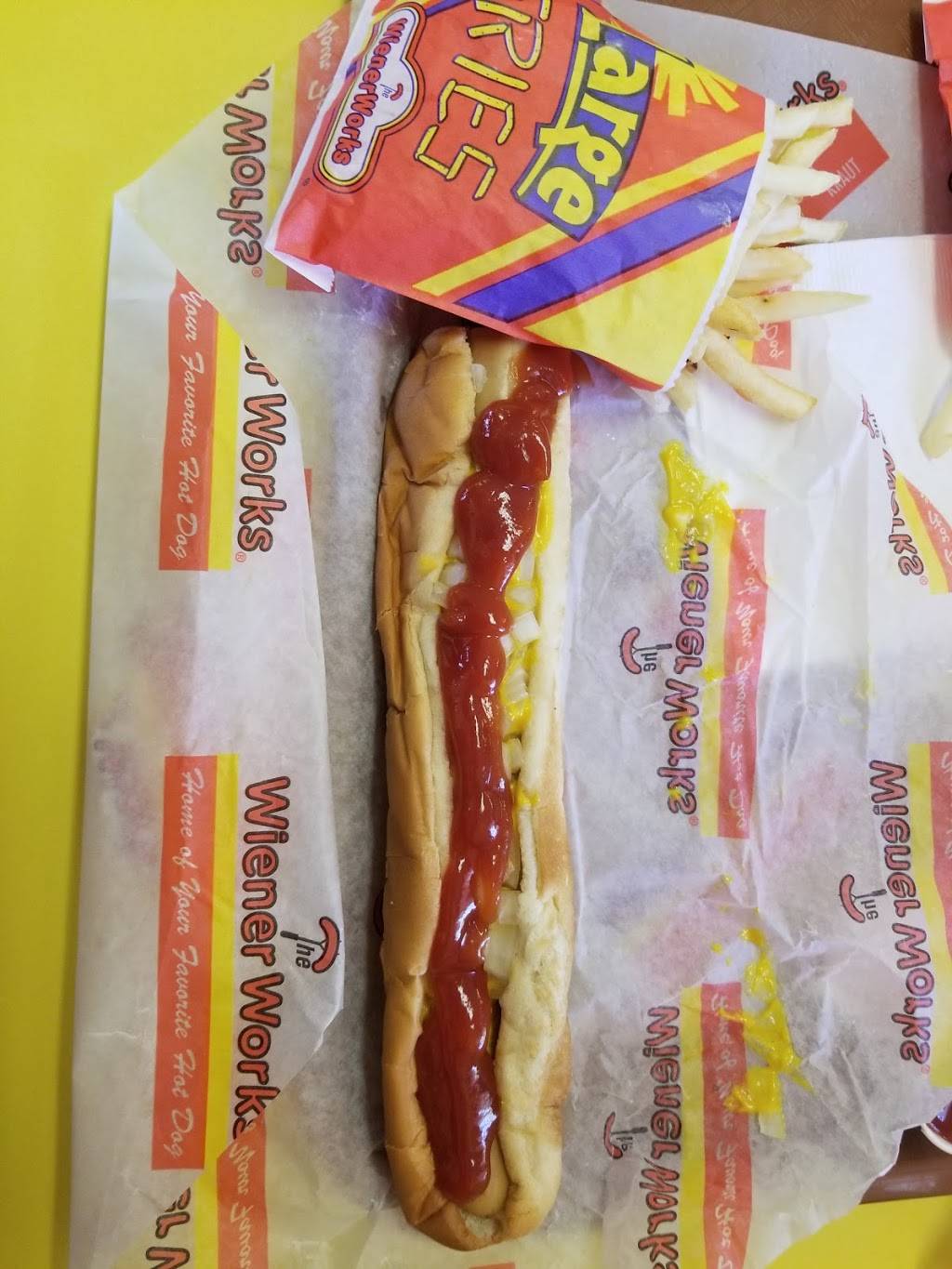 Wiener Works | restaurant | 3402 Raeford Rd, Fayetteville, NC 28303, USA | 9104843638 OR +1 910-484-3638