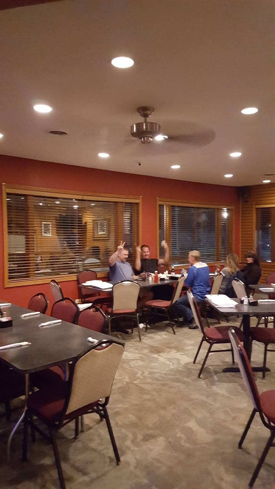 Deacons Restaurant & Bar at the Golf Farm | restaurant | 2100 US-12, Wauconda, IL 60084, USA | 8475264000 OR +1 847-526-4000