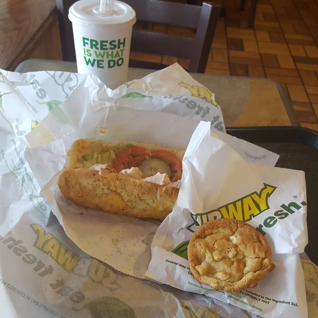 Subway | restaurant | 1094 Spirit Lake Rd, Winter Haven, FL 33880, USA | 8632955531 OR +1 863-295-5531