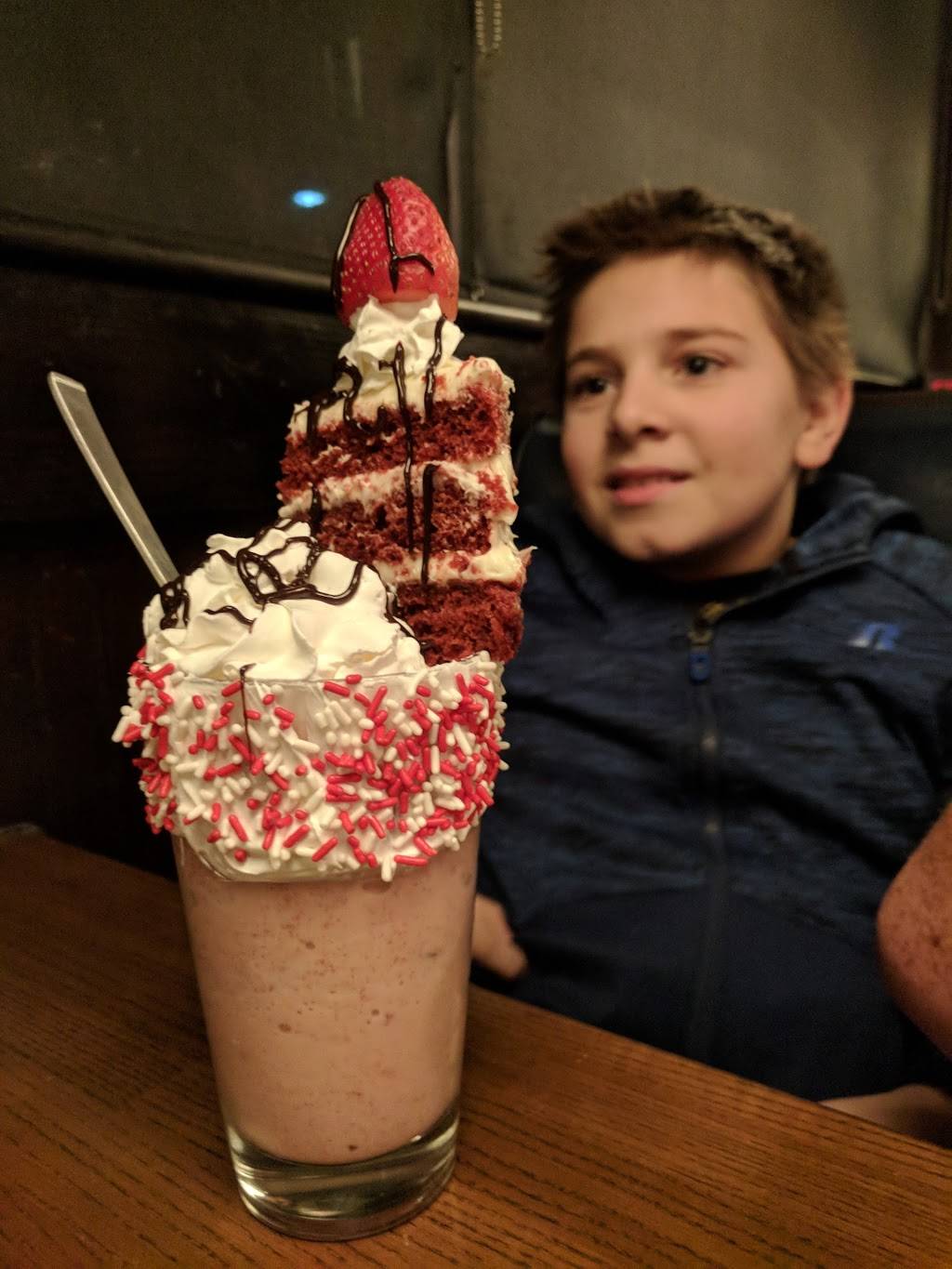 TGI Fridays | restaurant | 111 East Tevis St, Winchester, VA 22601, USA | 5407223059 OR +1 540-722-3059