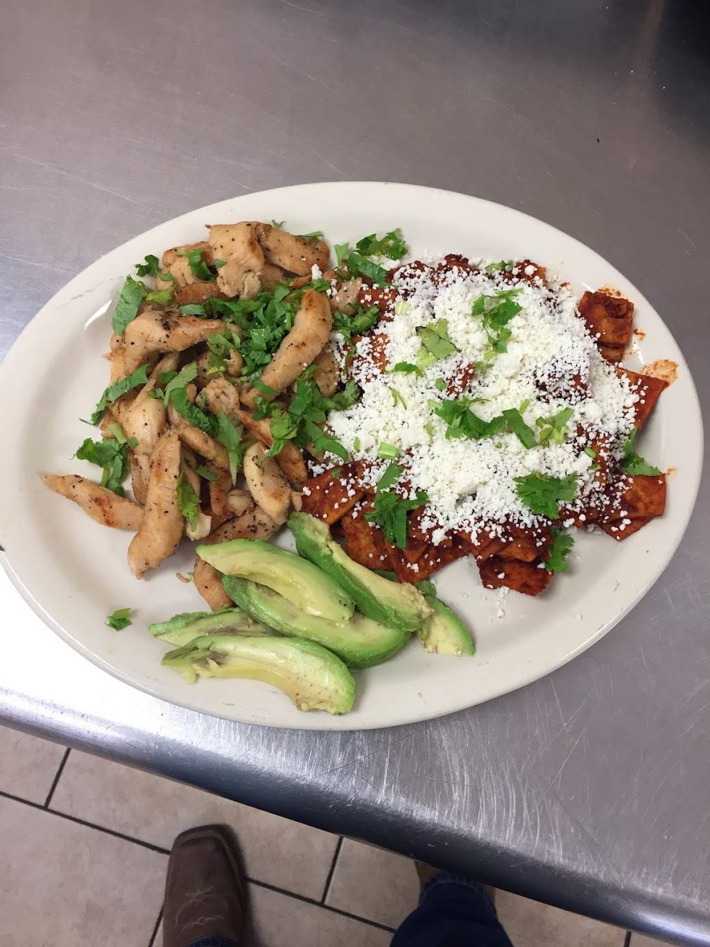 Lupita’s Taco House | cafe | 640 Dixie Dr, Clute, TX 77531, USA | 9792859001 OR +1 979-285-9001