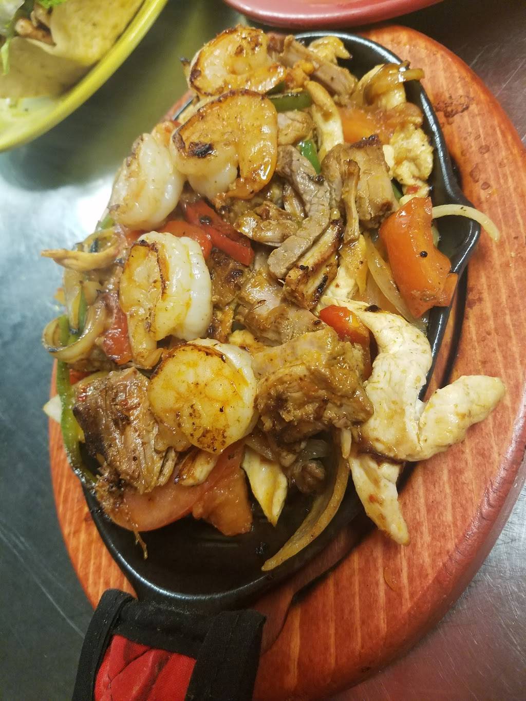 El Dorado Restaurant and Bar | restaurant | 520 N Main St, Columbia City, IN 46725, USA | 2602445490 OR +1 260-244-5490