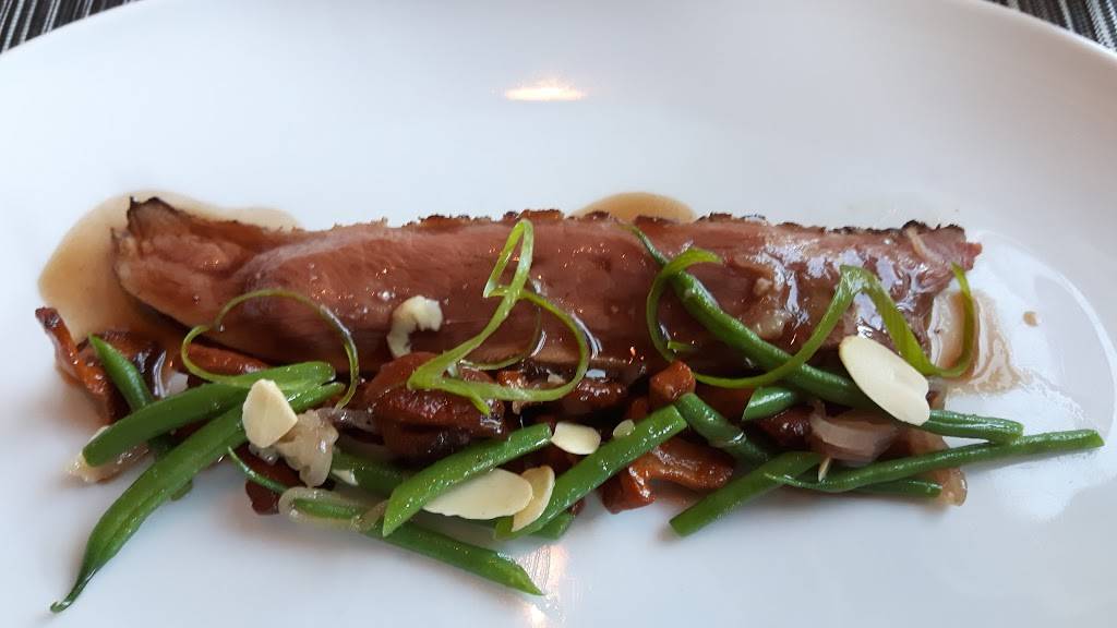 Table Du Chef | restaurant | 11 Rue Victoria, Sherbrooke, QC J1H 3H8, Canada | 8195622258 OR +1 819-562-2258