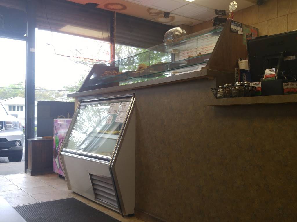 Goomba Johnnys Pizzeria | restaurant | 374 Mooney Pond Rd, Farmingville, NY 11738, USA | 6317360722 OR +1 631-736-0722