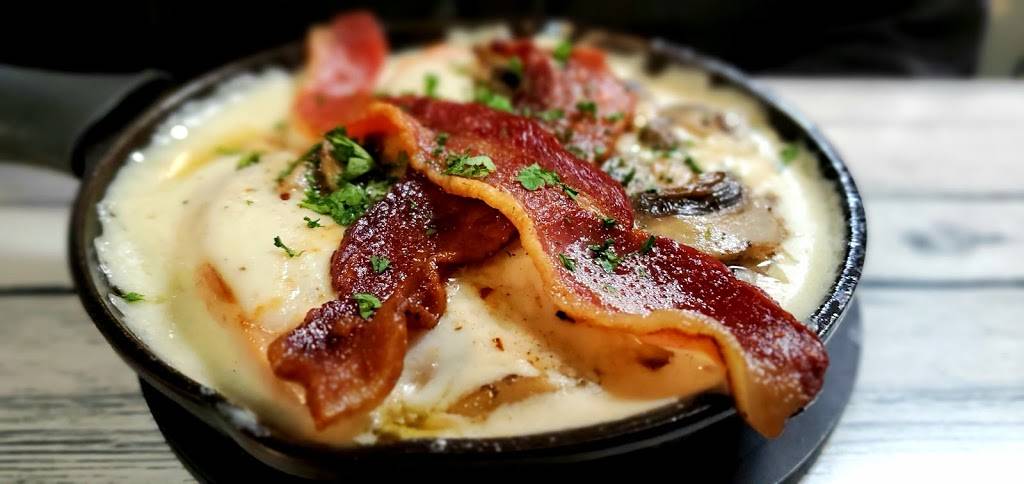 The Southern Lilly | restaurant | 727 Gold Hill Pl S, Woodland Park, CO 80863, USA | 7198961053 OR +1 719-896-1053