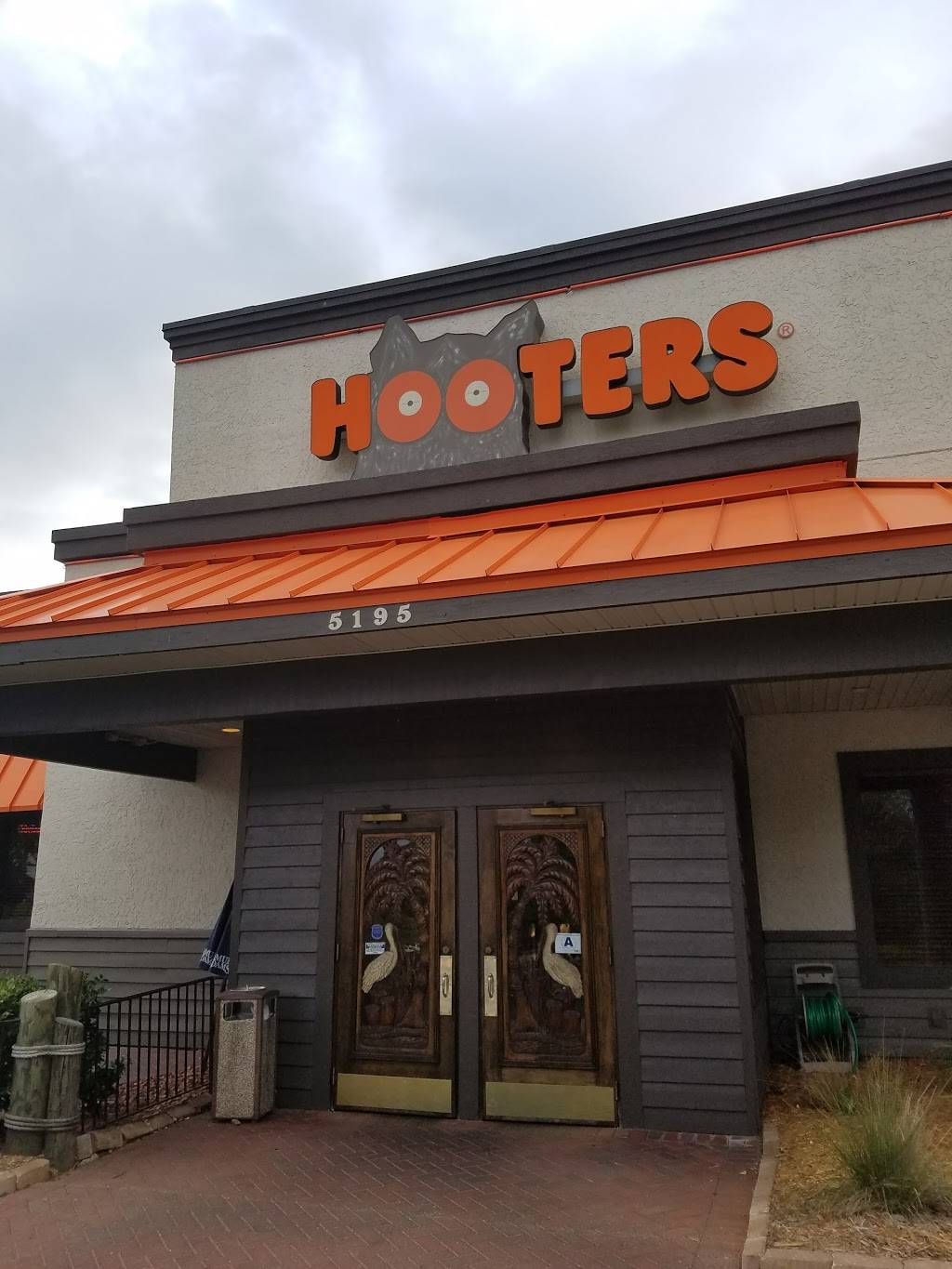 Hooters | restaurant | 5195 Fernandina Rd, Columbia, SC 29212, USA | 8034079464 OR +1 803-407-9464