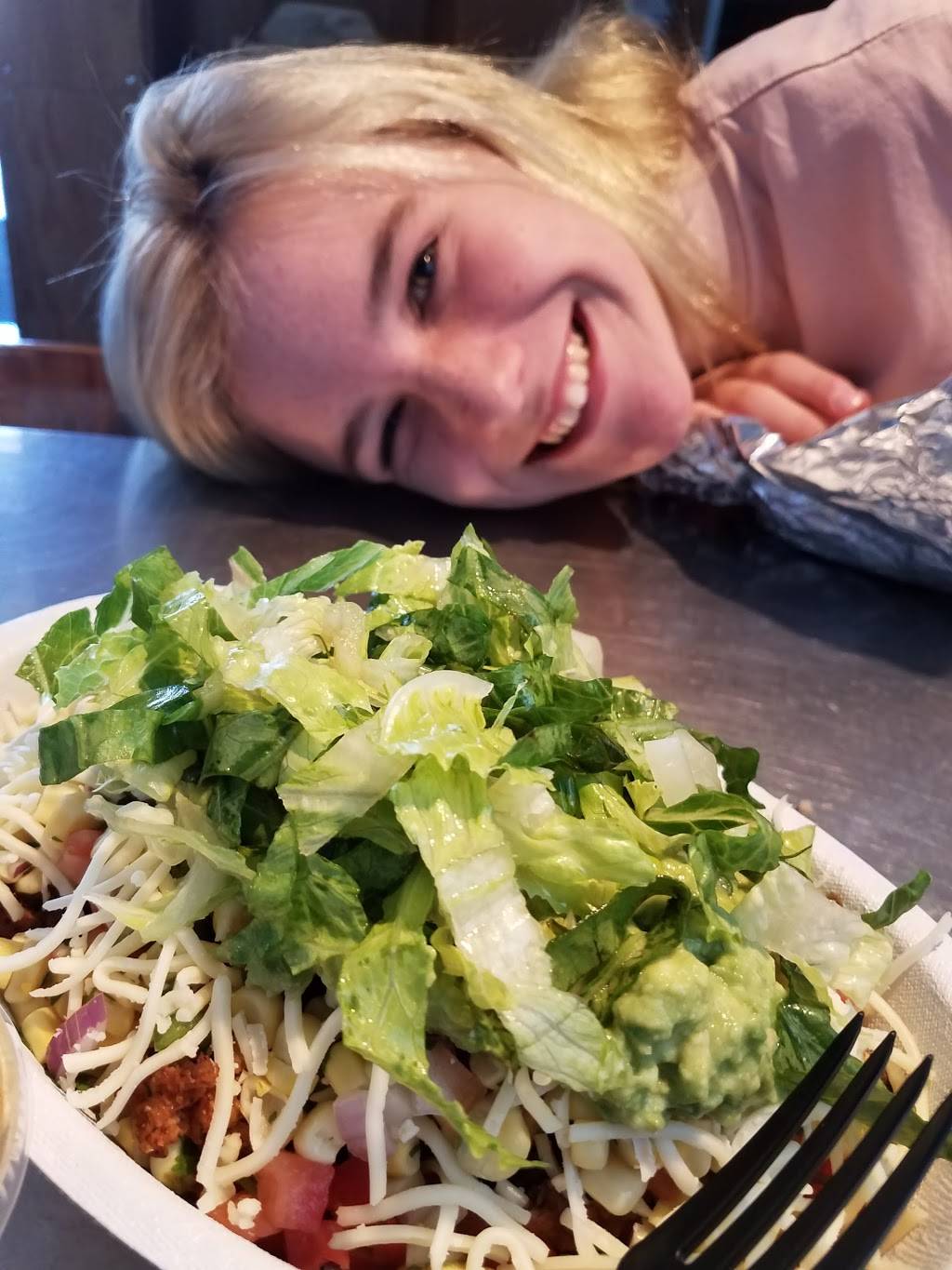 Chipotle Mexican Grill | restaurant | 5600 Van Nuys Blvd, Van Nuys, CA 91401, USA | 8184554560 OR +1 818-455-4560