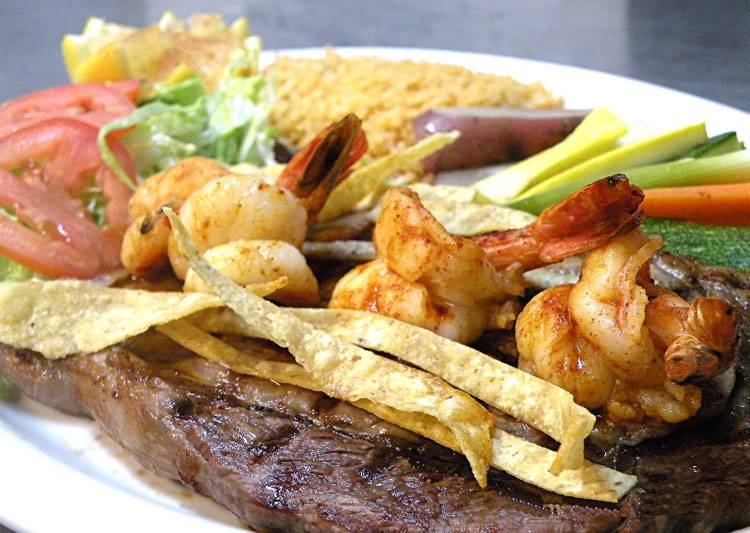 Los Lupes Irving | restaurant | 3644 Irving Mall, Irving, TX 75062, USA | 9728701500 OR +1 972-870-1500