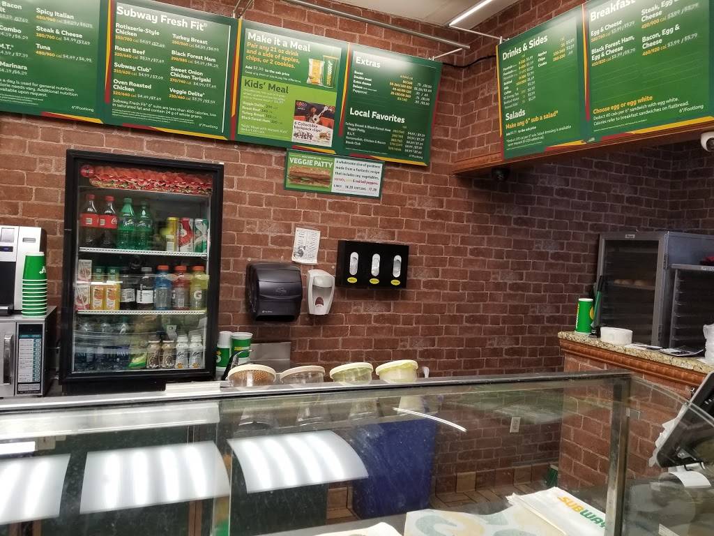 Subway | restaurant | International Towne Center, 6143 Westwood Blvd, Orlando, FL 32821, USA | 4073700454 OR +1 407-370-0454