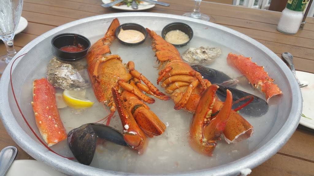 Salt Rock Grill | restaurant | 19325 Gulf Blvd, Indian Shores, FL 33785, USA | 7275937625 OR +1 727-593-7625