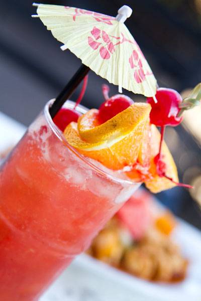 Molly Woos Asian Bistro | restaurant | 1500 Polaris Pkwy #220, Columbus, OH 43240, USA | 6149859667 OR +1 614-985-9667