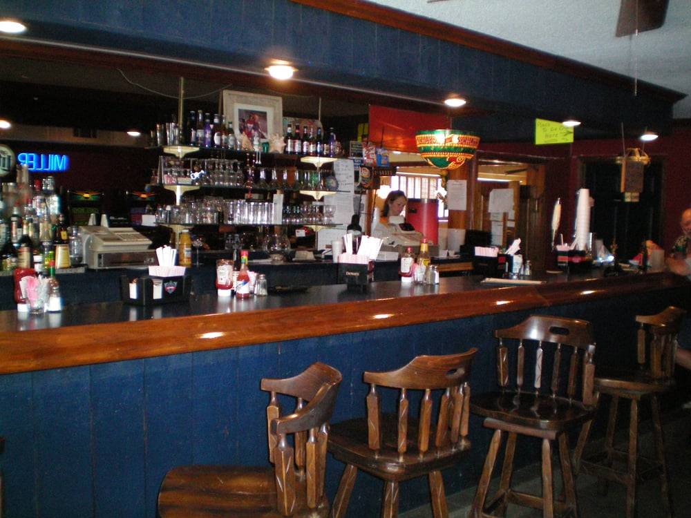 Deanies Restaurant & Bar | restaurant | 7350 Hayne Blvd, New Orleans, LA 70126, USA | 5042486700 OR +1 504-248-6700