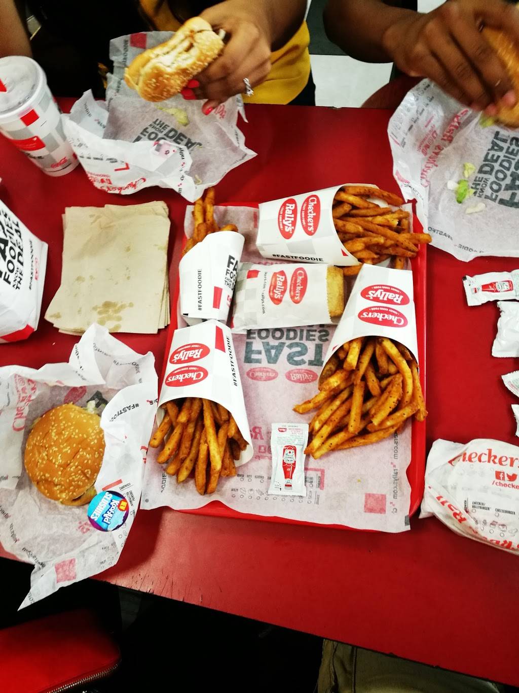 Checkers | restaurant | 181-30 Hillside Avenue, Jamaica, NY 11432, USA | 9293350272 OR +1 929-335-0272