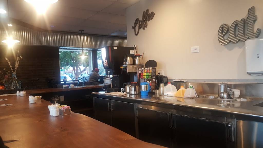 The Farm House | restaurant | 11 Green Valley Rd, Freedom, CA 95019, USA | 8315365363 OR +1 831-536-5363