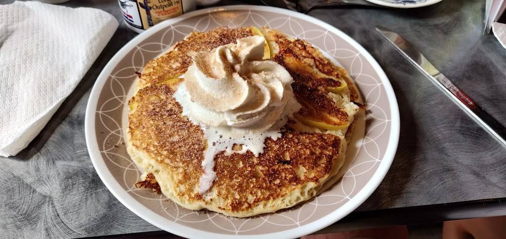 Mamies Cafe & Homemade | restaurant | 110 E Allegheny St, Martinsburg, PA 16662, USA | 8147939122 OR +1 814-793-9122