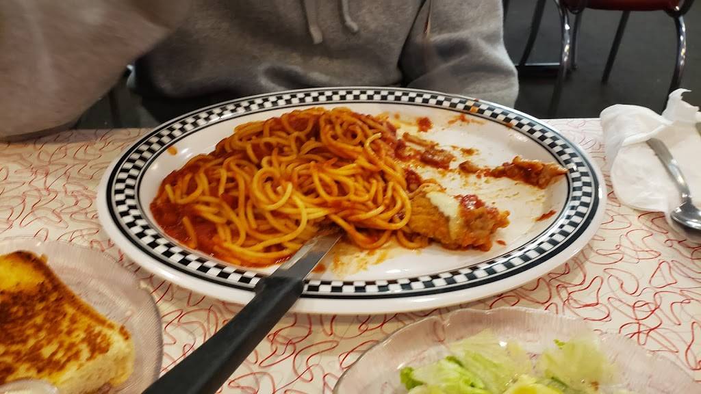 Bristol 45 Diner | restaurant | 8321 200th Ave, Bristol, WI 53104, USA | 2628574545 OR +1 262-857-4545