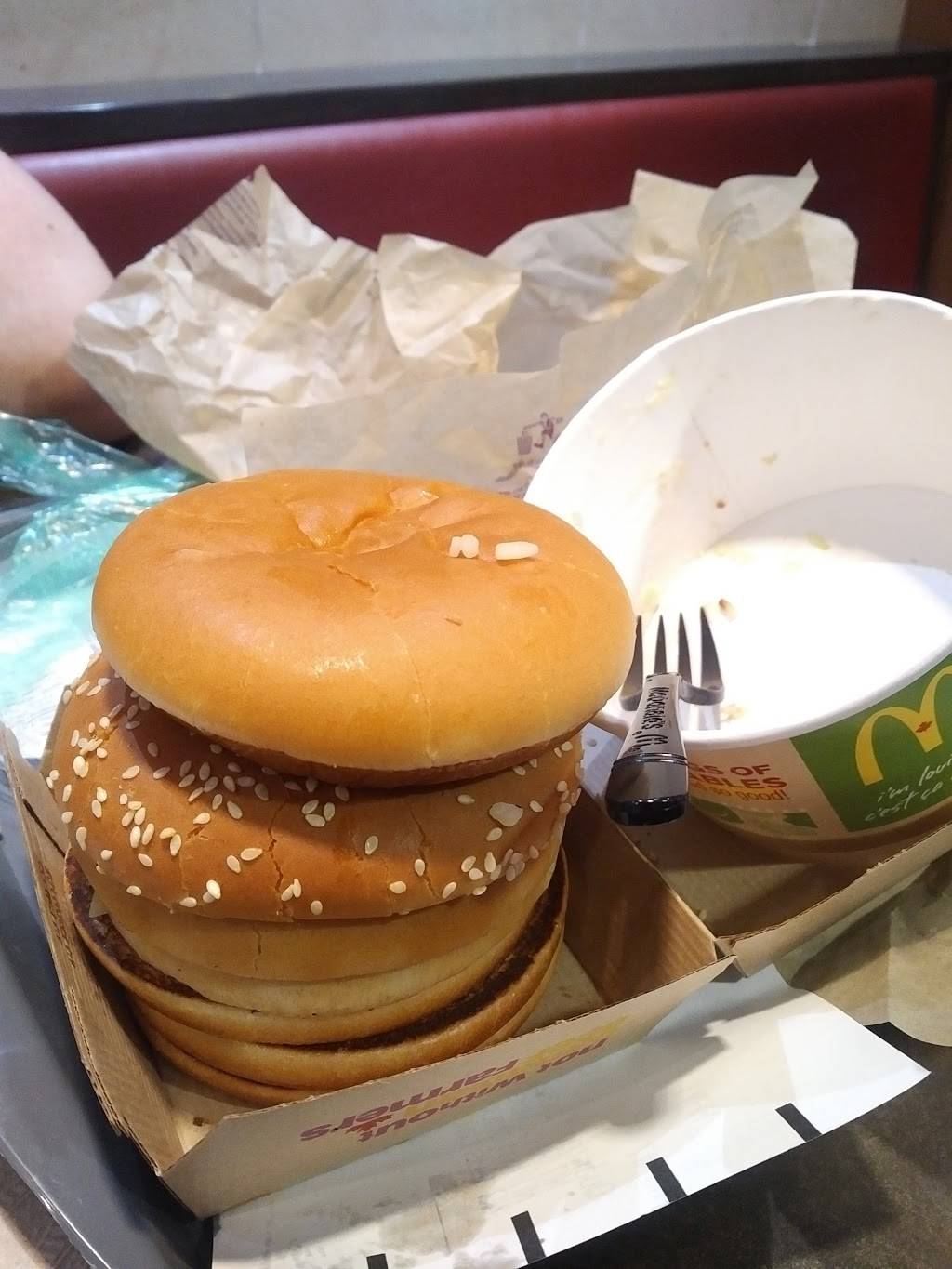 McDonalds | cafe | 666 Fairway Rd S, Kitchener, ON N2C 1X3, Canada | 5198940720 OR +1 519-894-0720