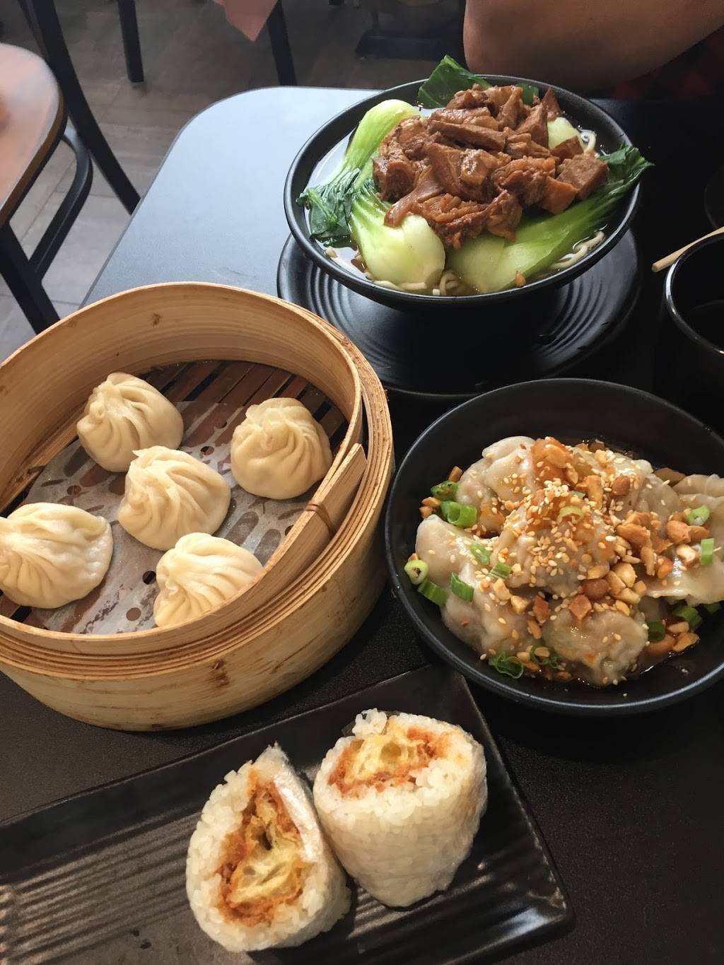 Dumpling Specialist | restaurant | 1123 Taraval St, San Francisco, CA 94116, USA | 4156401403 OR +1 415-640-1403