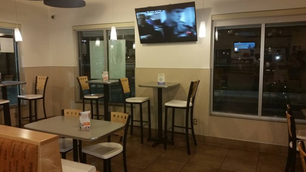 White Castle | restaurant | 6901 Pendleton Pike, Indianapolis, IN 46226, USA | 3175456564 OR +1 317-545-6564