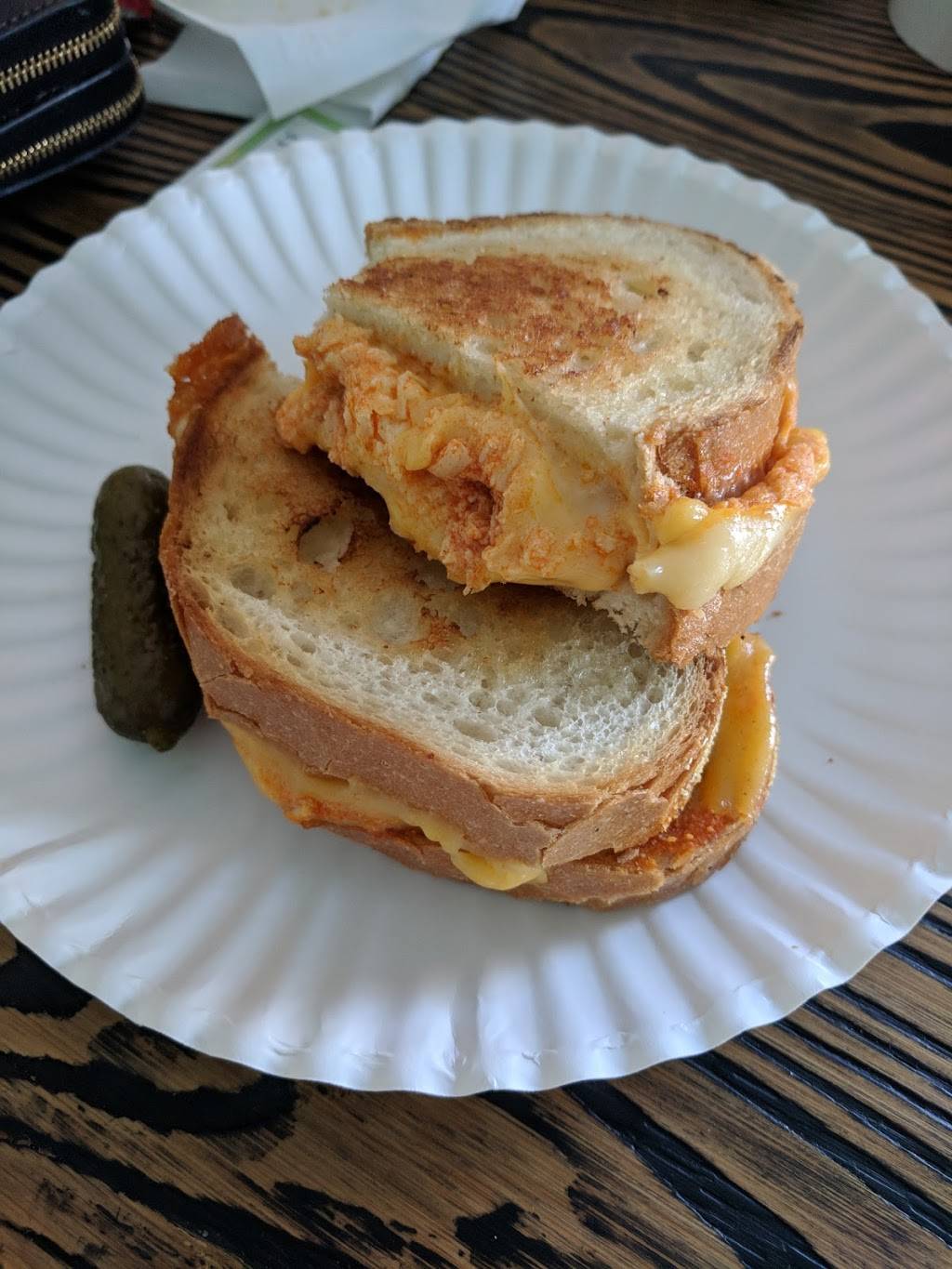 Cheese Louise | restaurant | 994 Willey St, Morgantown, WV 26505, USA | 3043224242 OR +1 304-322-4242