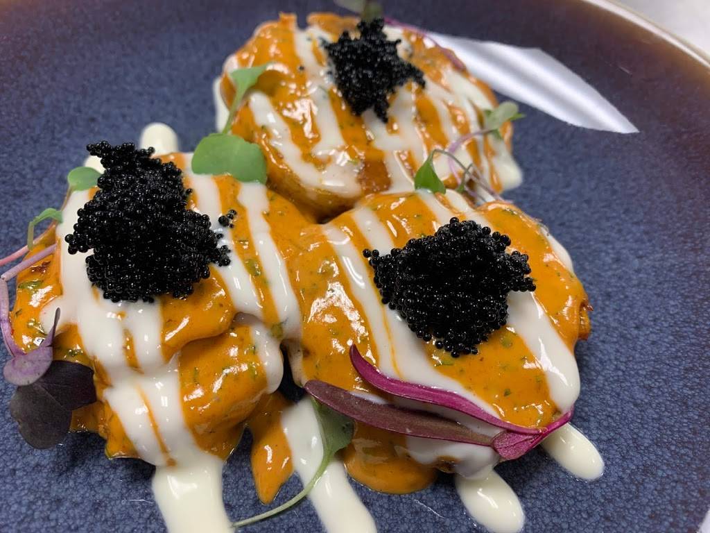 Thorn Restaurant & Lounge | restaurant | 5200 Pearl St, Rosemont, IL 60018, USA | 8472604774 OR +1 847-260-4774