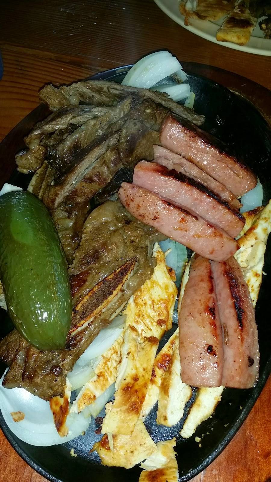 Rey del Pollo | restaurant | 7170 Lawndale St, Houston, TX 77023, USA | 2818884461 OR +1 281-888-4461